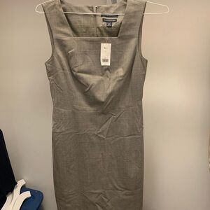 Banana Republic grey work dress made of Italian fabric